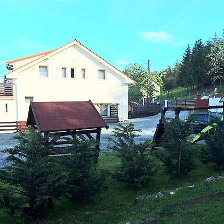 Holling Apartman Fertőboz Esterno foto