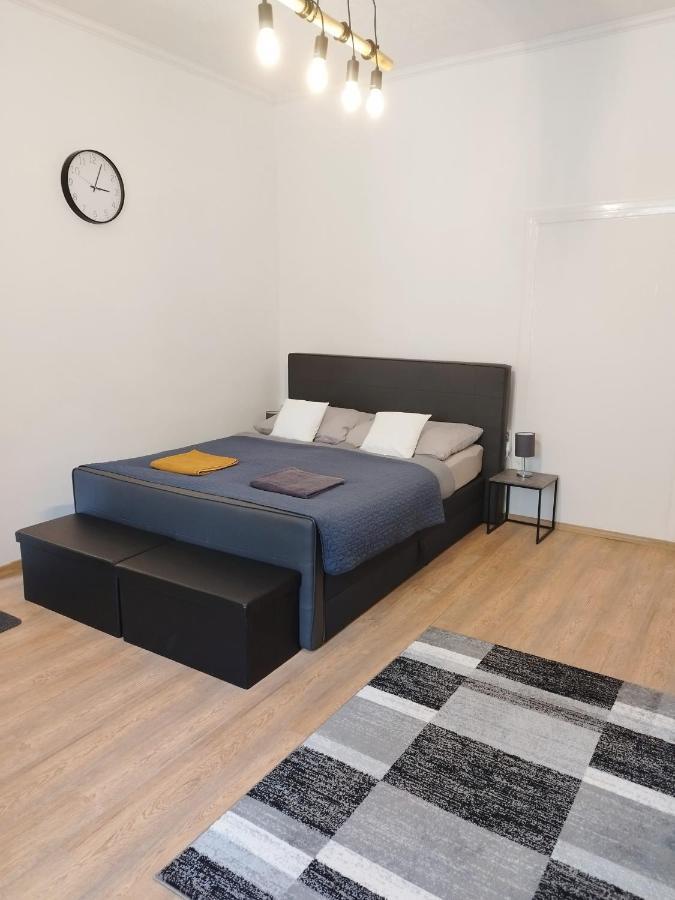 Holling Apartman Fertőboz Esterno foto