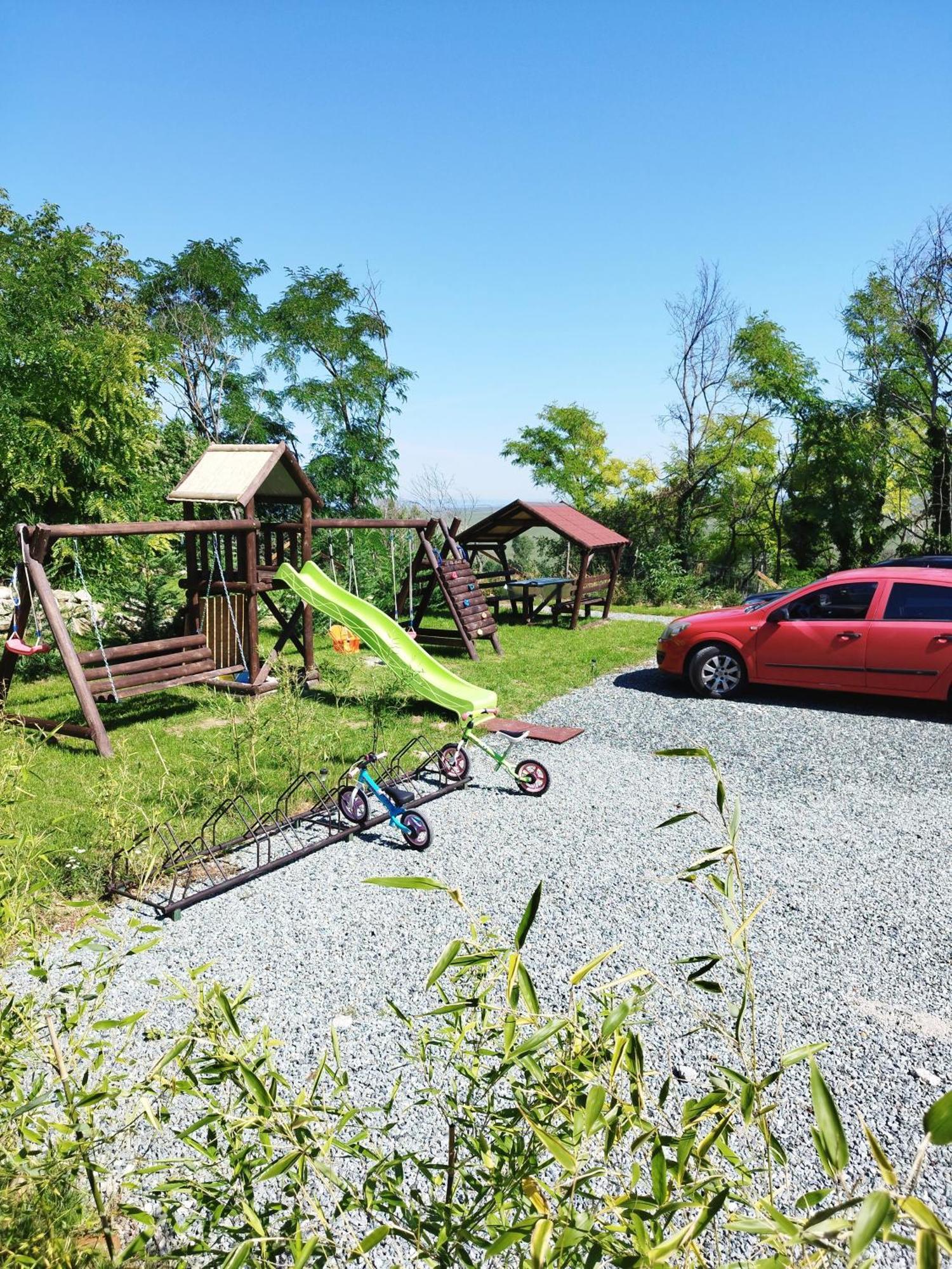 Holling Apartman Fertőboz Esterno foto