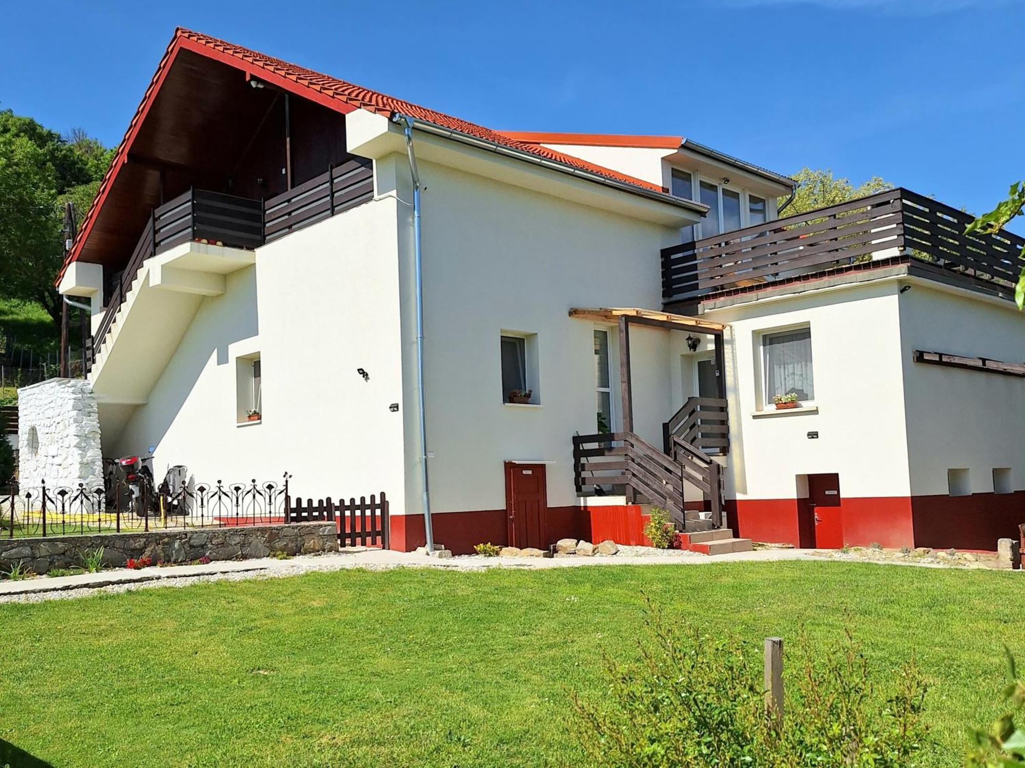 Holling Apartman Fertőboz Esterno foto